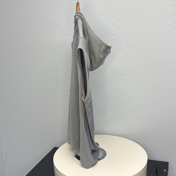 Lululemon M’s Sz L Stealth Hooded Sleeveless
Heathered Battleship. Exclt Cndtn - Picture 4 of 12